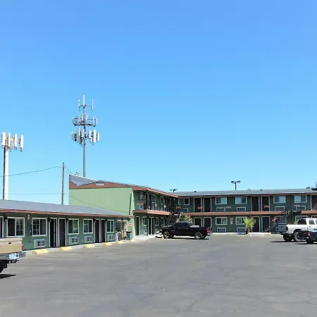 American Inn-3